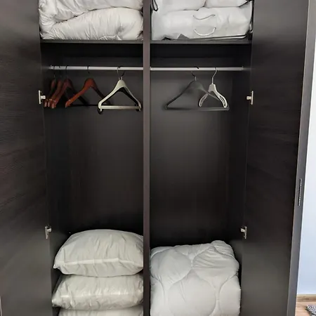 Spacious Modern 1br Near The Gondola