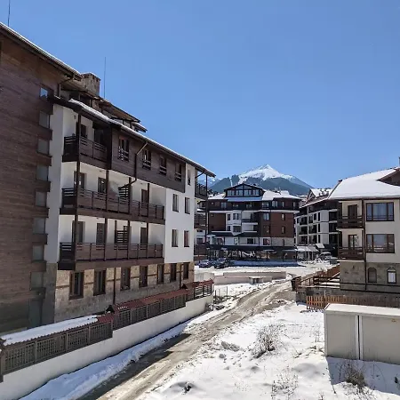 Spacious Modern 1br Near The Gondola Апартамент *